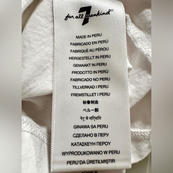 7 For All Mankind EUC White tee, lightly padded shoulders, Pima cotton - Picture 6 of 7